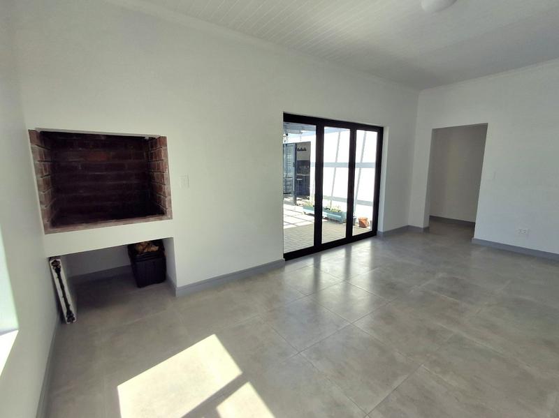 3 Bedroom Property for Sale in Britannia Bay Western Cape